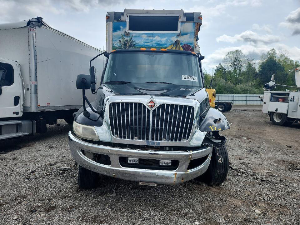 2020 International MV607-BOX Truck