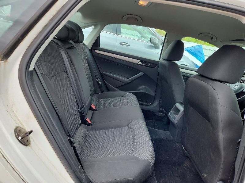 2013 Volkswagen Passat s