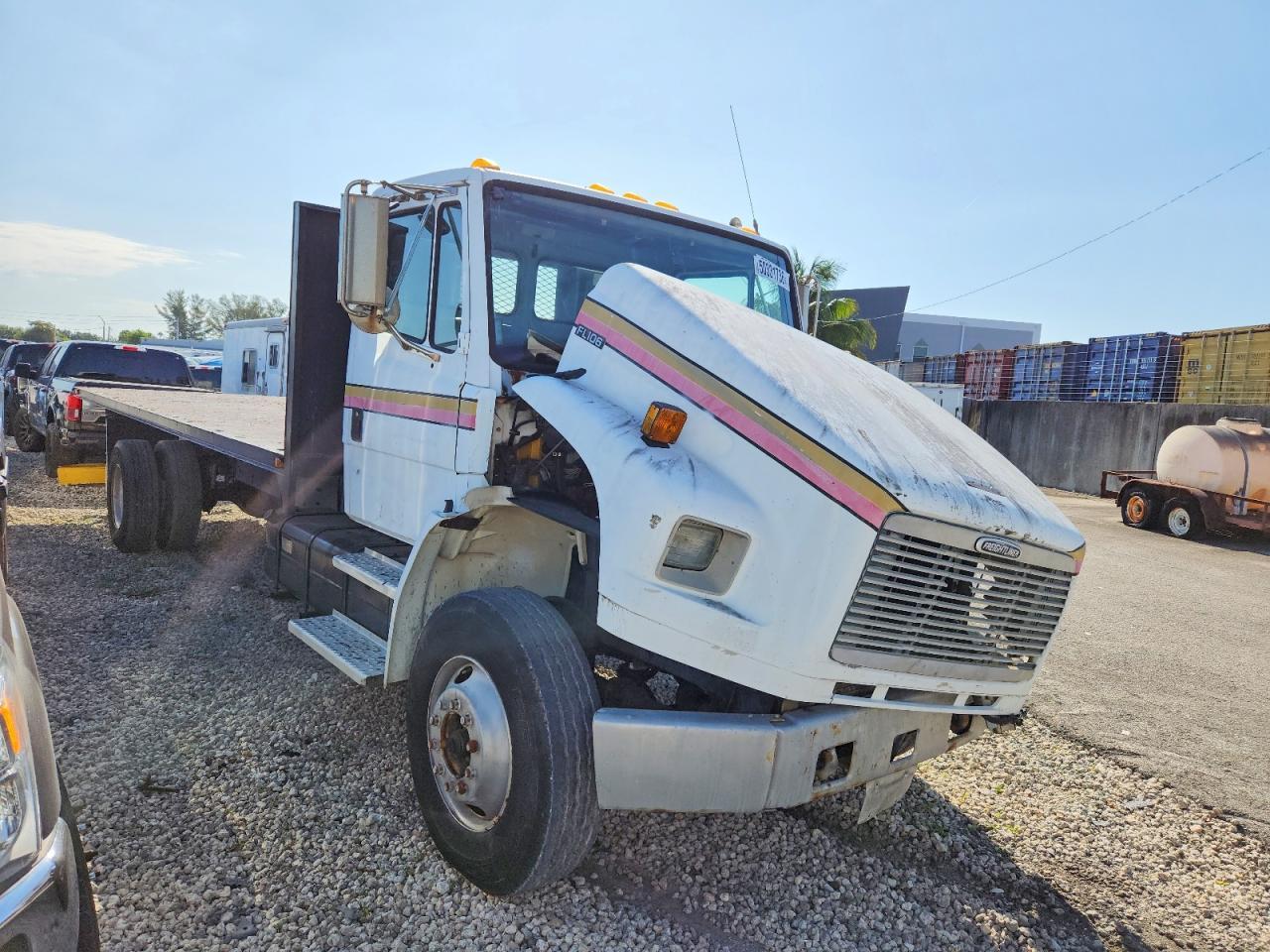 1997 Freightliner Medium Conventional FL106