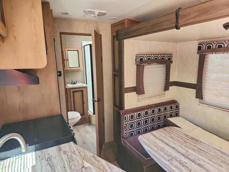 2014 Cruiser Rv Radiance Camper