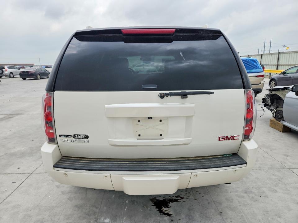 2010 GMC Yukon Denali