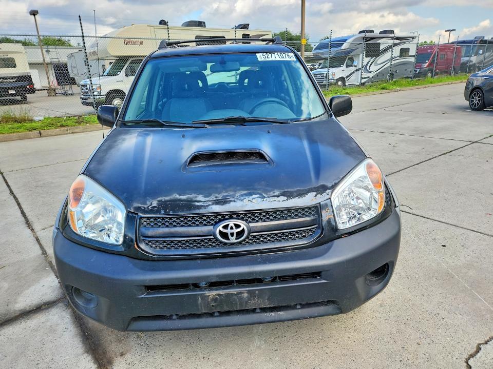 2004 Toyota Rav4 Base