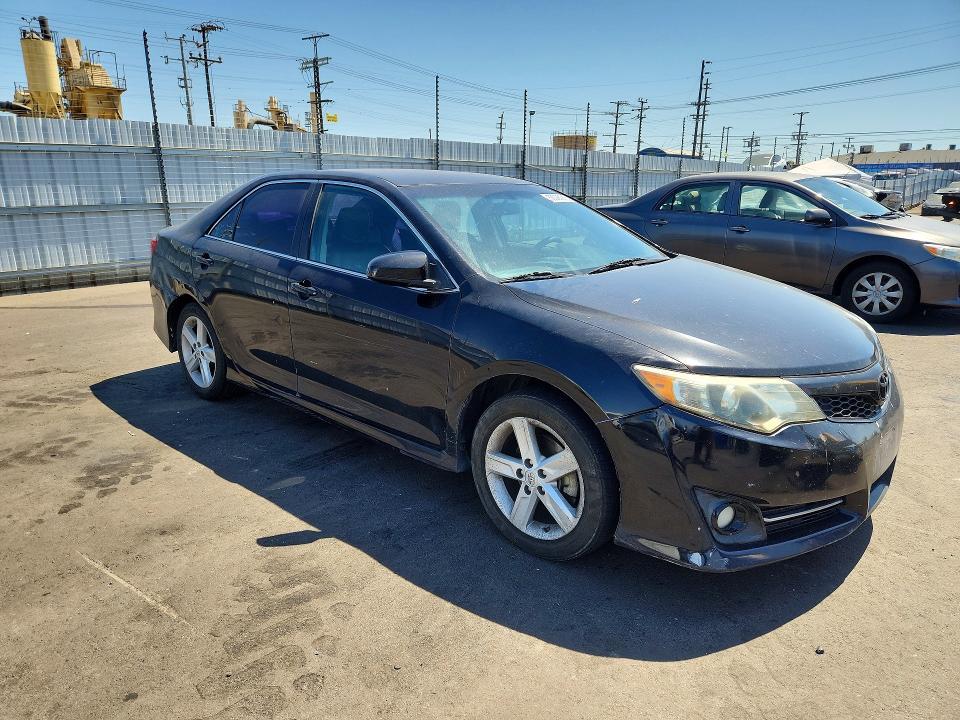 2014 Toyota Camry se