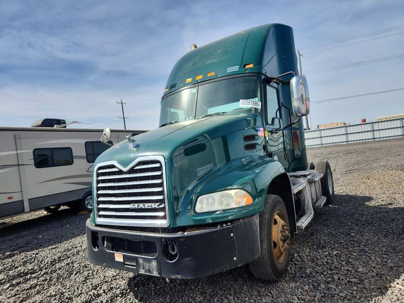 2016 Mack 600 CXU600
