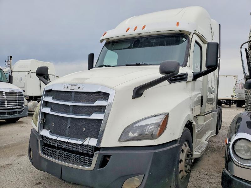 2019 Freigliner 2019 Freightliner Cascadia 126 Semi Truck