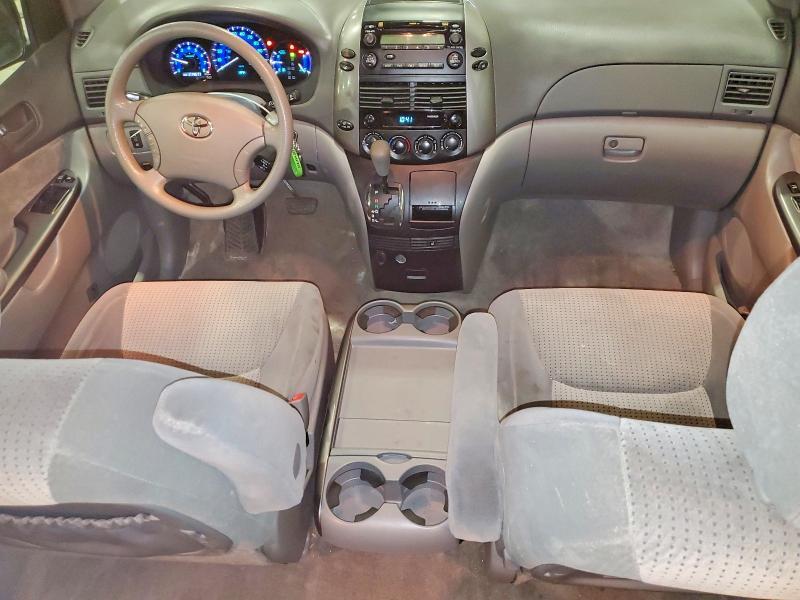 2008 Toyota Sienna le 8-passenger