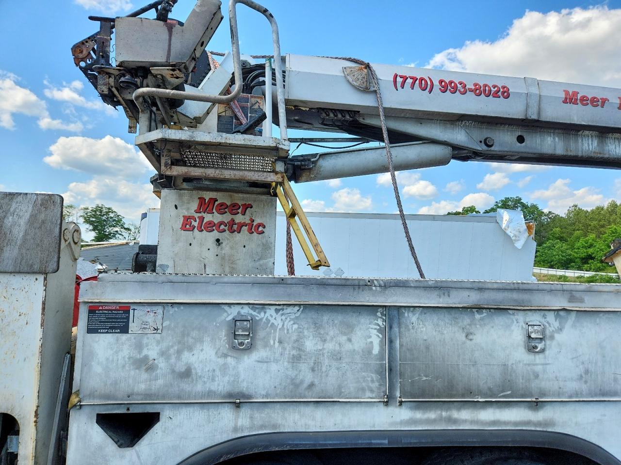 2009 International 7400 Digger Derrick Truck