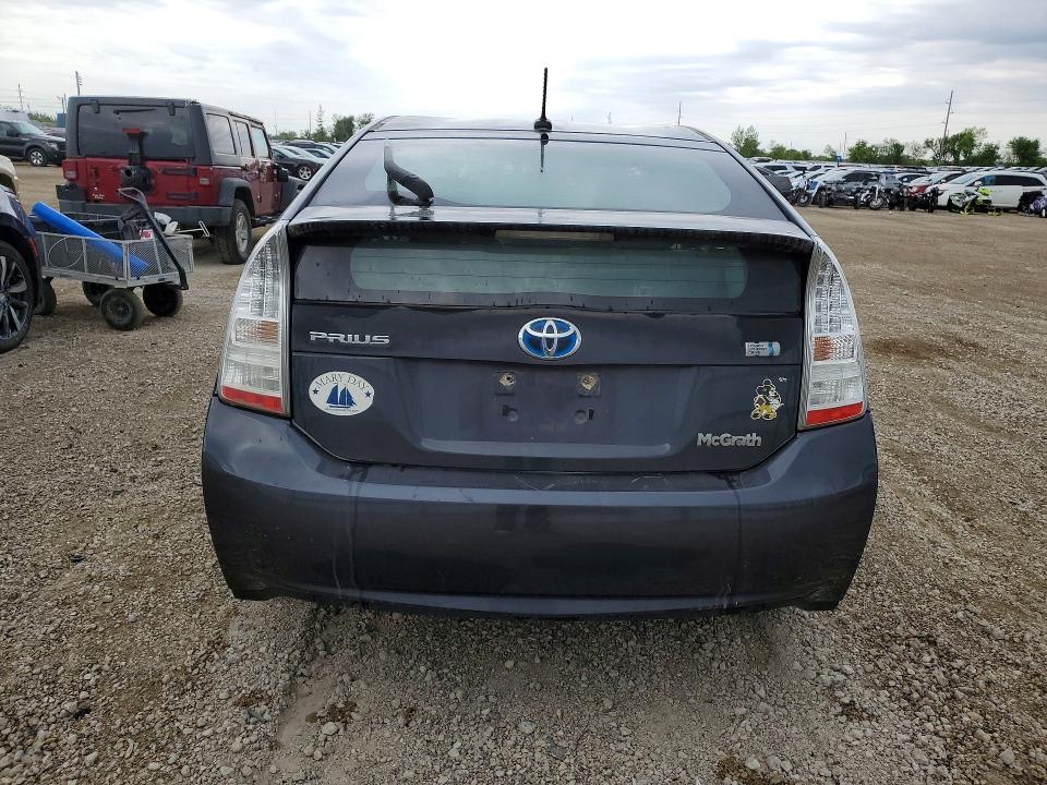 2010 Toyota Prius iii
