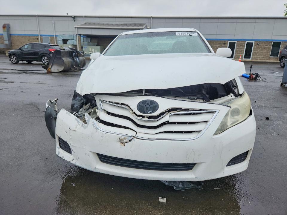 2010 Toyota Camry le