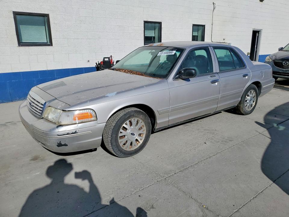2004 Ford Crown Victoria