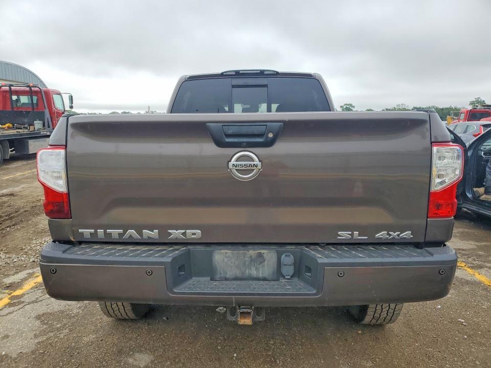 2017 Nissan Titan XD SL