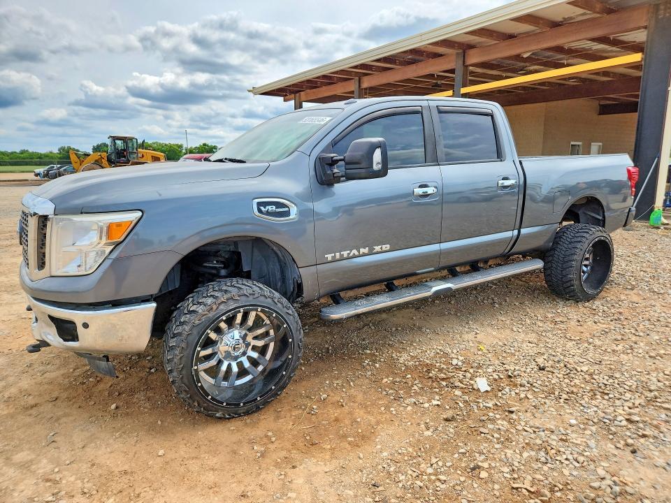 2017 Nissan Titan XD SV