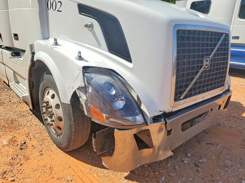 2007 Volv O VNL Semi Truck