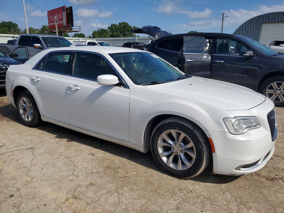 2019 Chrysler 300 Touring
