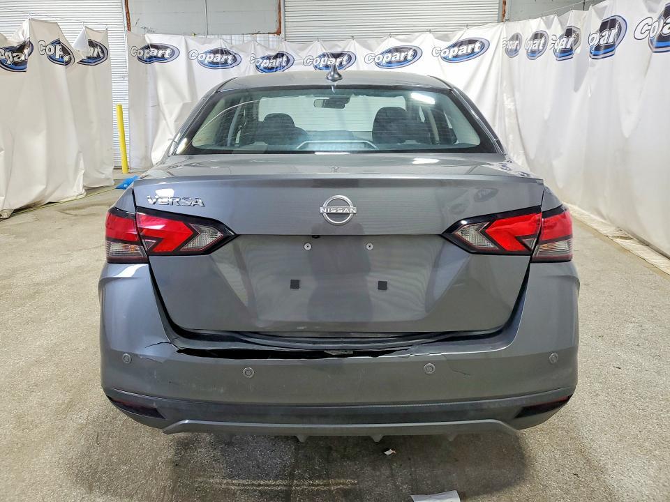 2025 Triumph Versa sv