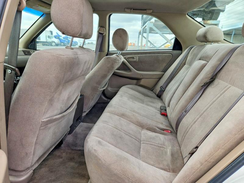 1999 Toyota Camry le