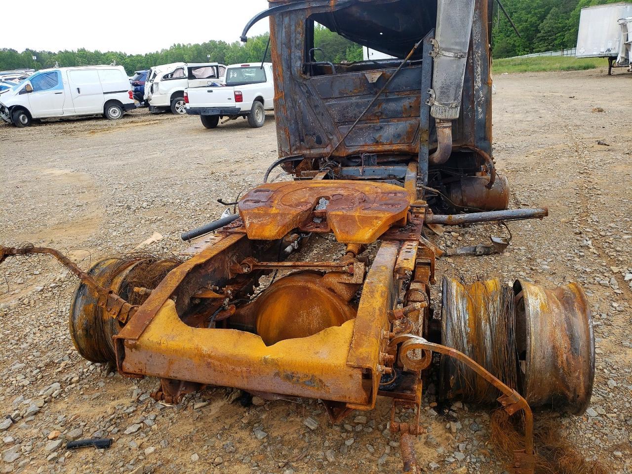 2004 Mack 600 CX600
