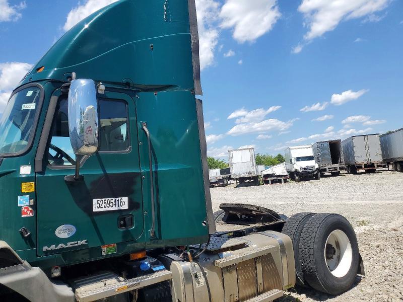 2016 Mack 600 CXU600