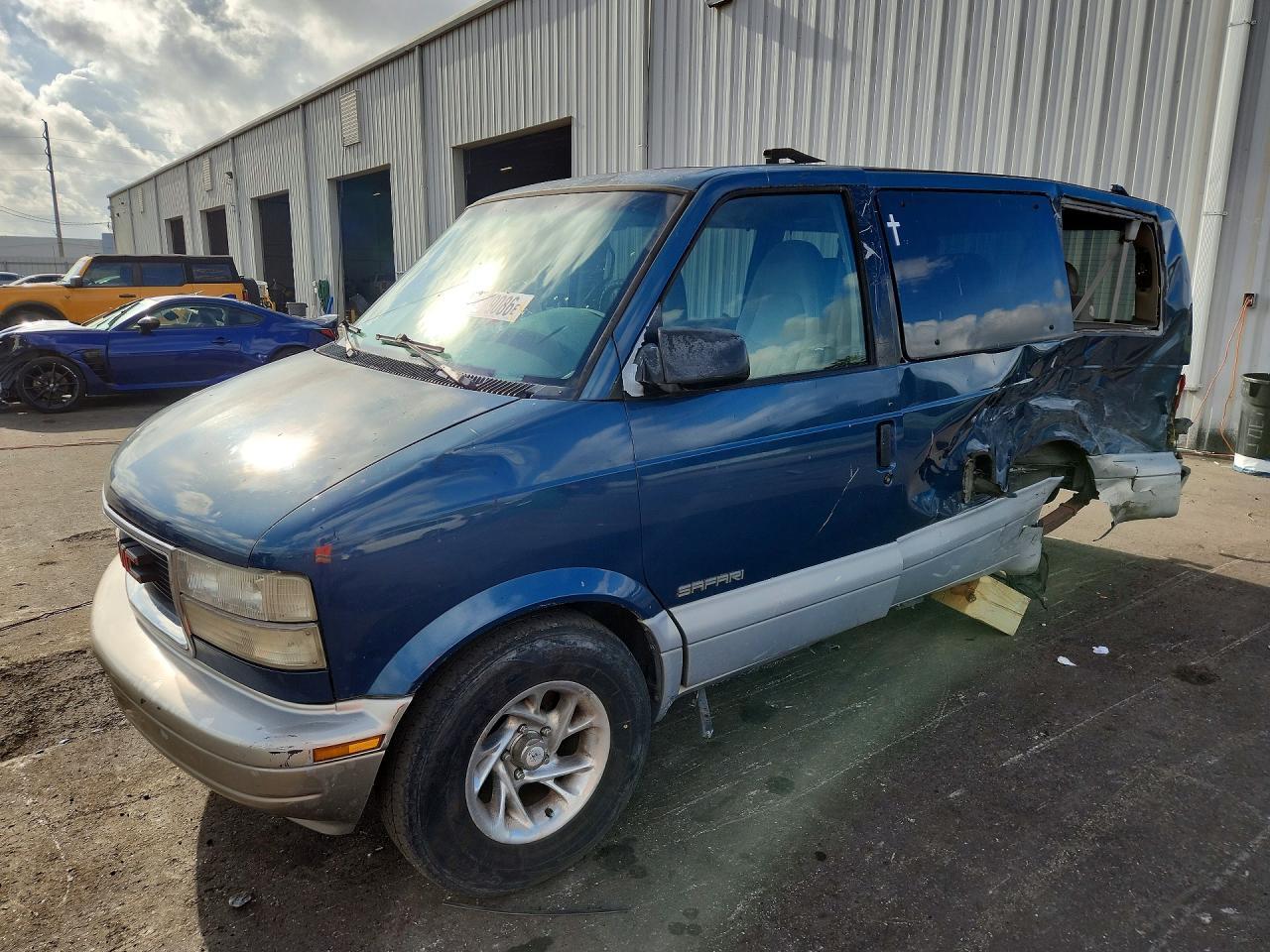 2000 GMC Safari