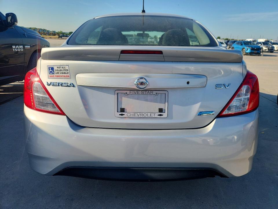 2016 Nissan Versa 1.6 sv
