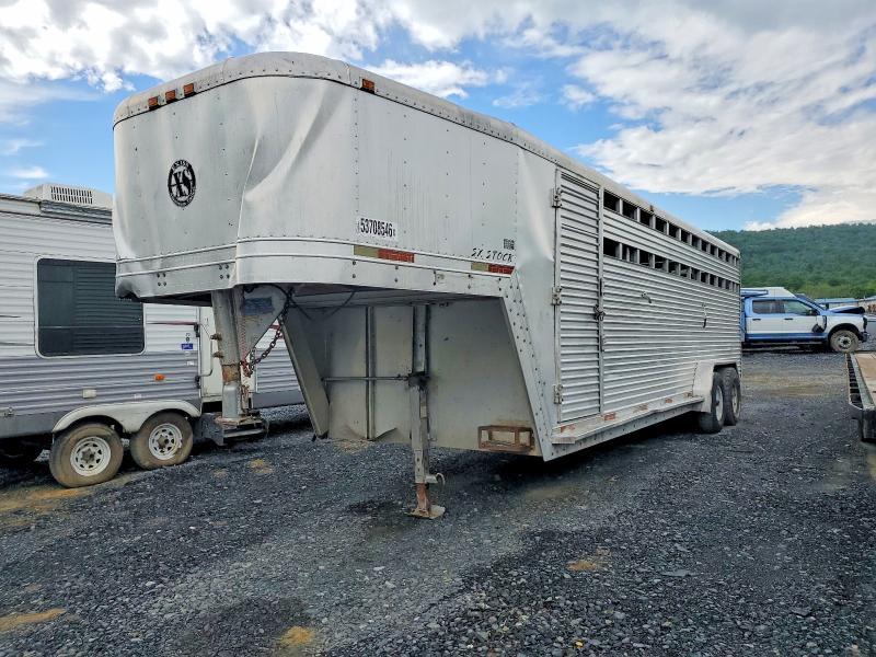 2000 Exxiss Trailer