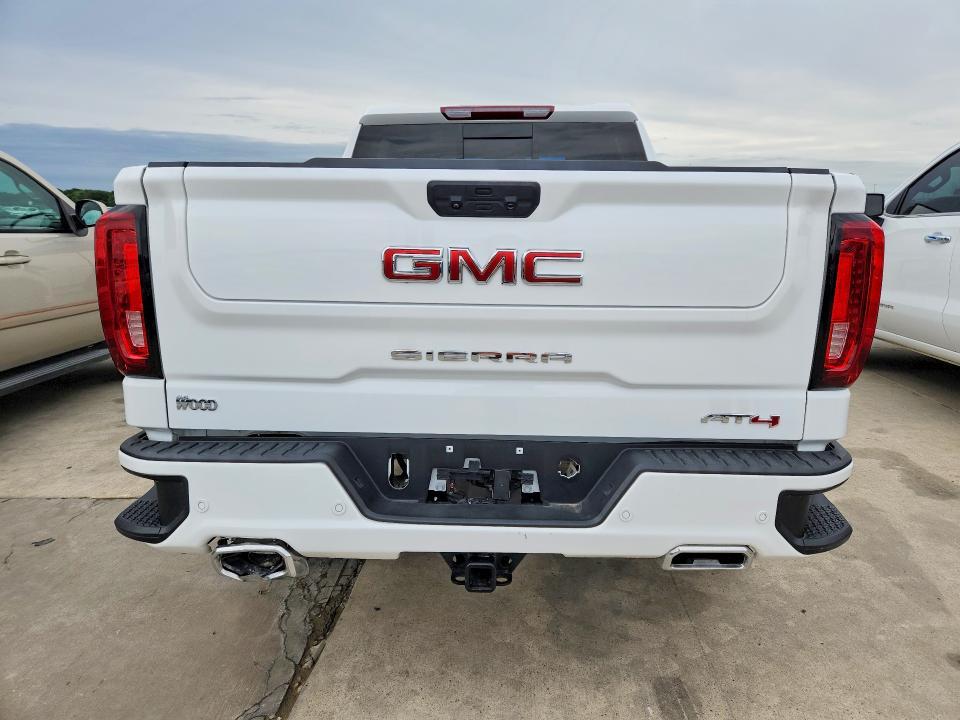 2024 GMC Sierra K1500 AT4