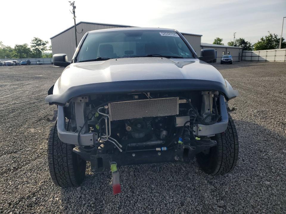 2024 Dodge RAM 1500 Classic SLT