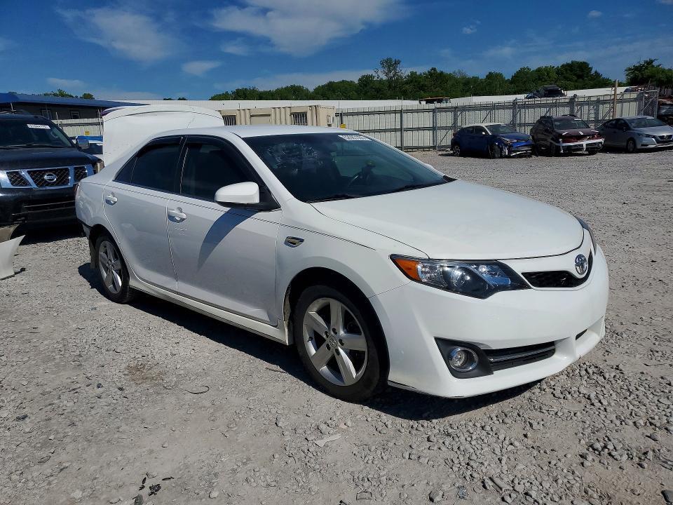2014 Toyota Camry se