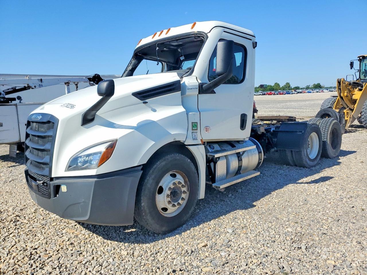 2024 Freightliner Cascadia 126