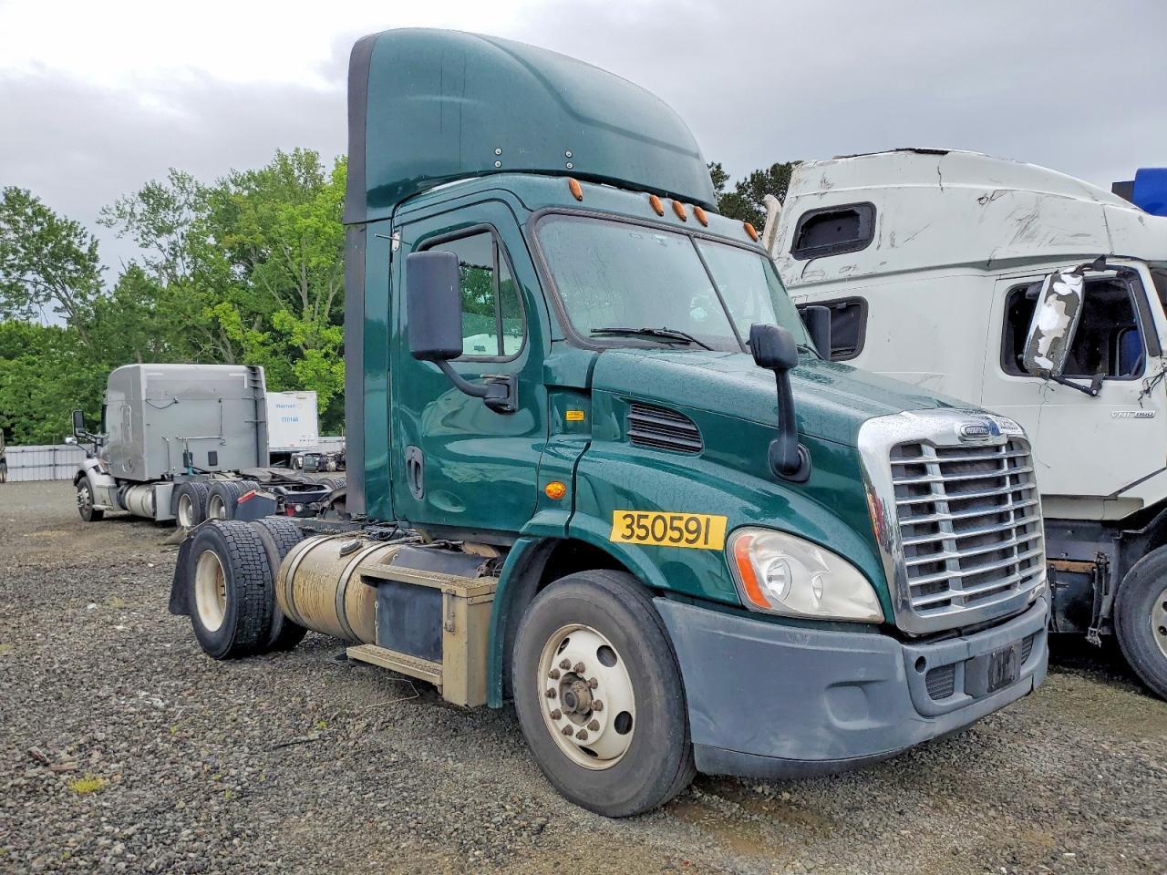 2016 Freigliner Cascadia 113