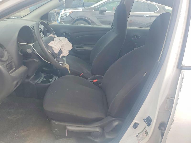 2013 Nissan Versa 1.6 s