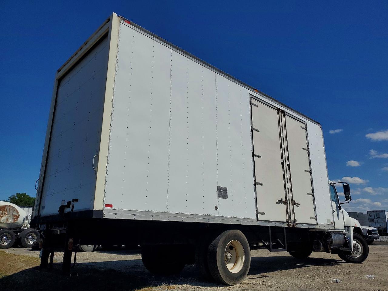 2013 Hino 258 268