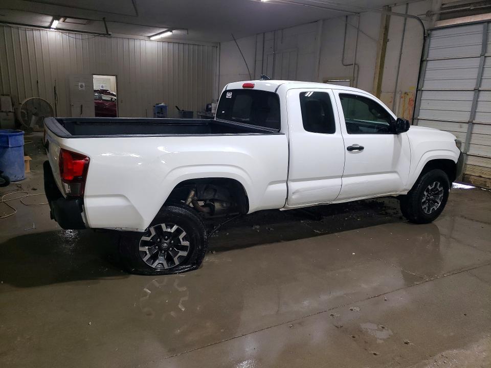 2017 Toyota Tacoma SR