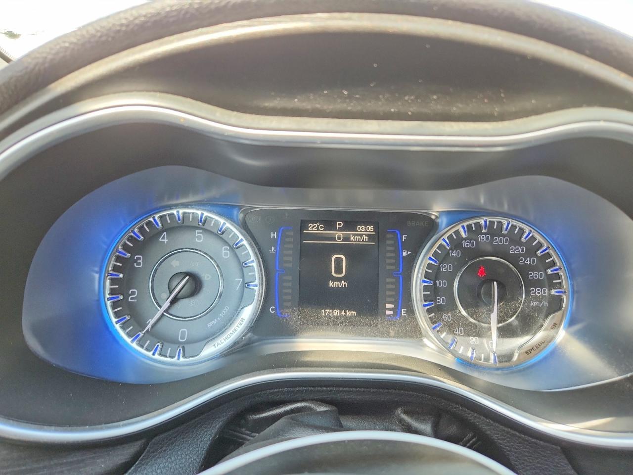 2015 Chrysler 200 lx