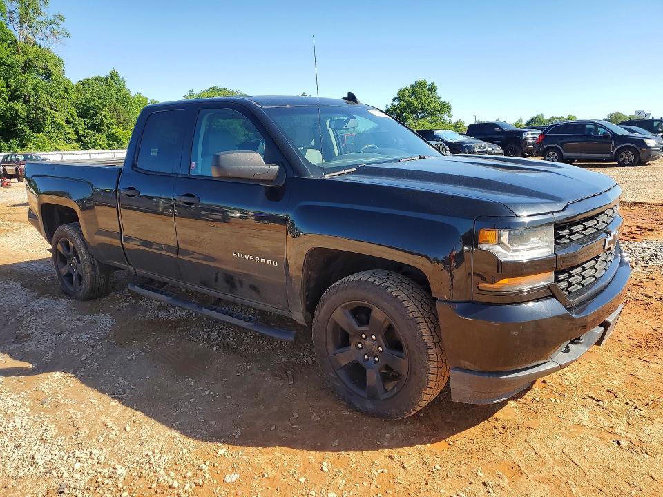 2018 Chevrolet Silverado K1500 Custom
