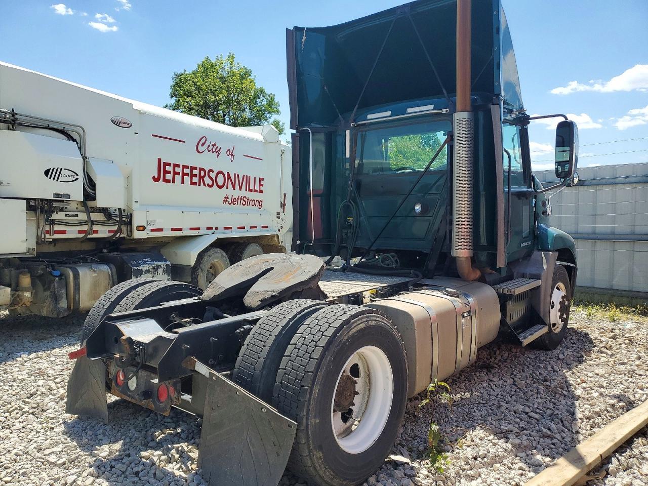 2016 Mack 600 CXU600