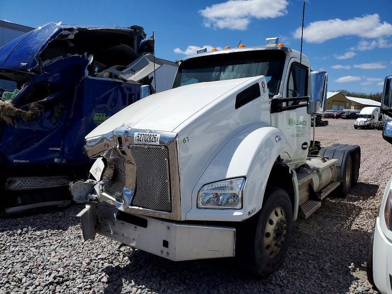 2021 Kenworth T880 Semi Truck