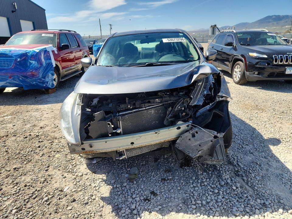 2019 Nissan Versa sv