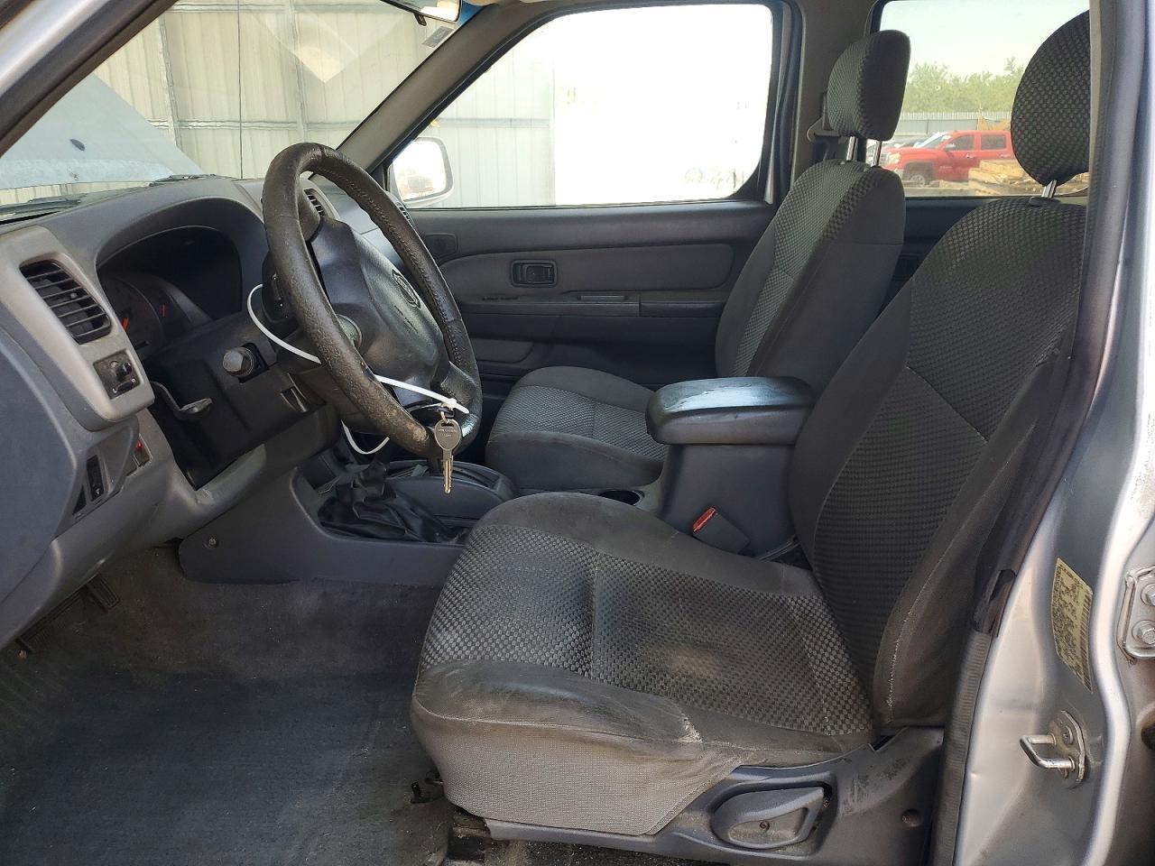 2001 Nissan Frontier XE