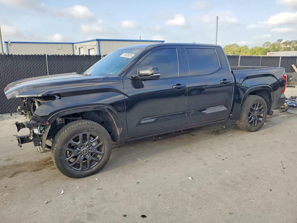 2023 Toyota Tundra Platinum HV