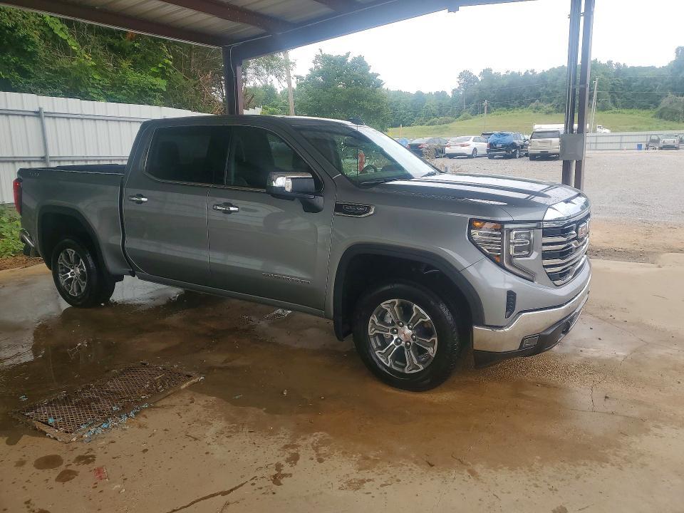 2026 GMC Sierra K1500 SLT