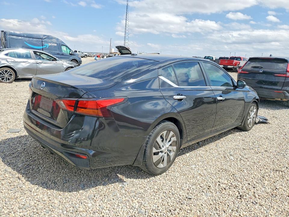 2020 Nissan Altima s
