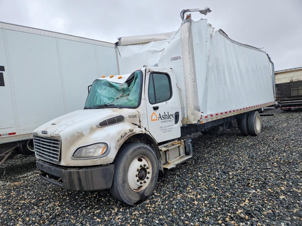 2017 Freightliner Business Class M2 box Truck
