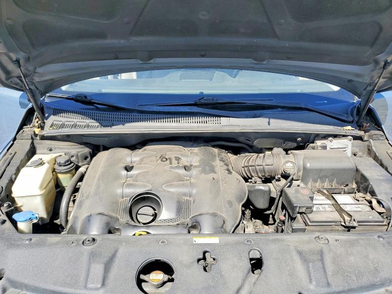 2008 Hyundai Entourage gls