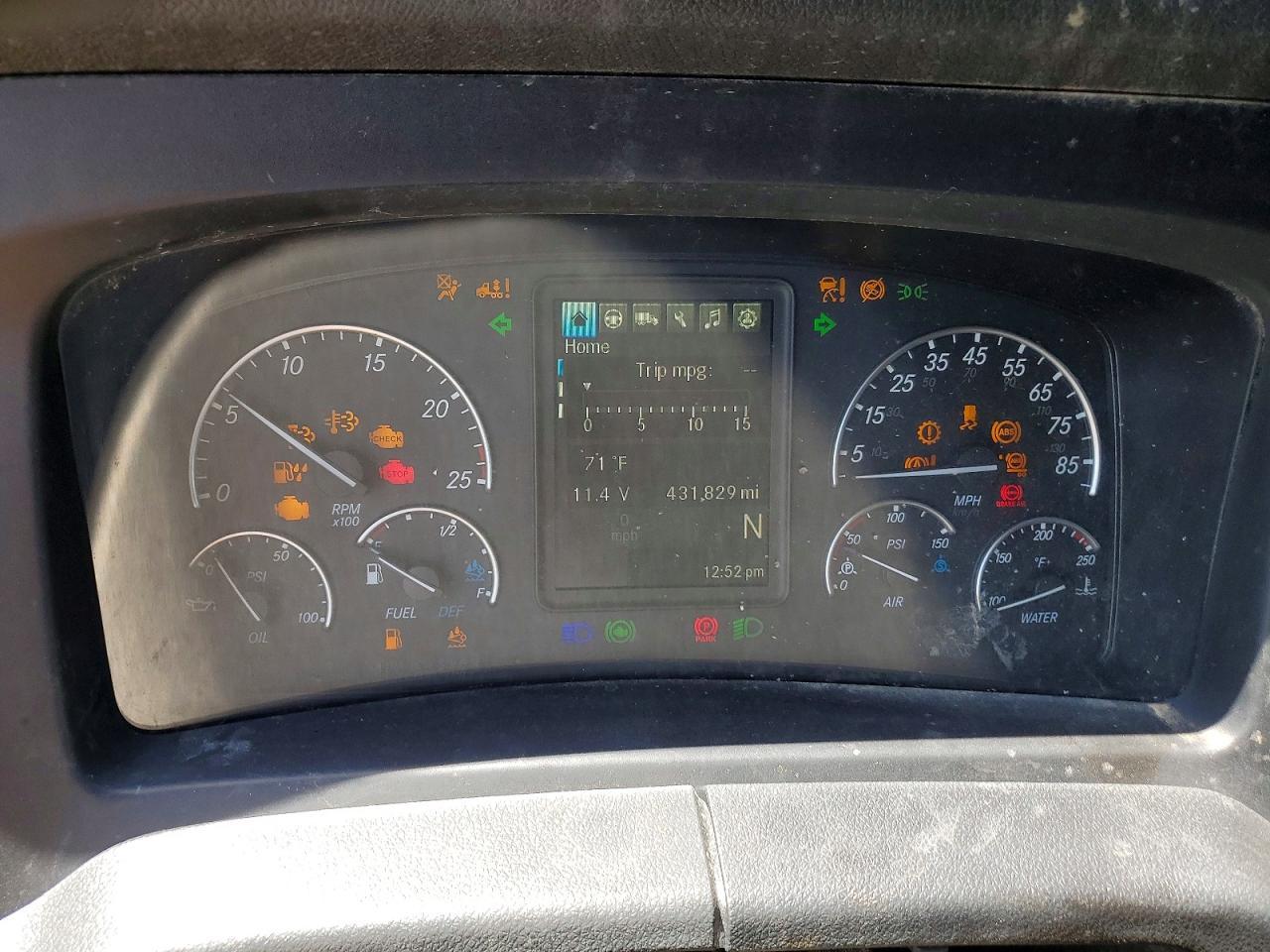 2023 Freigliner 2023 Freightliner Cascadia 126 Semi Truck