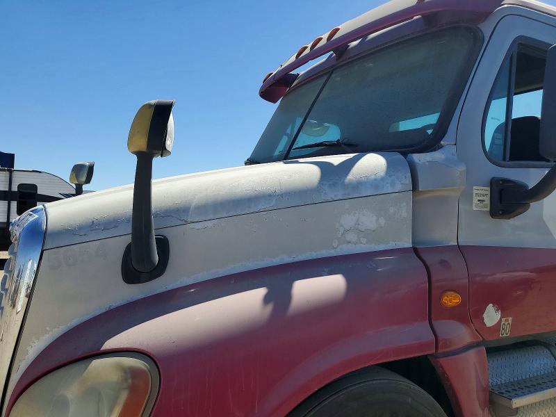 2016 Freigliner 2016 Freightliner Cascadia 125 Semi Truck