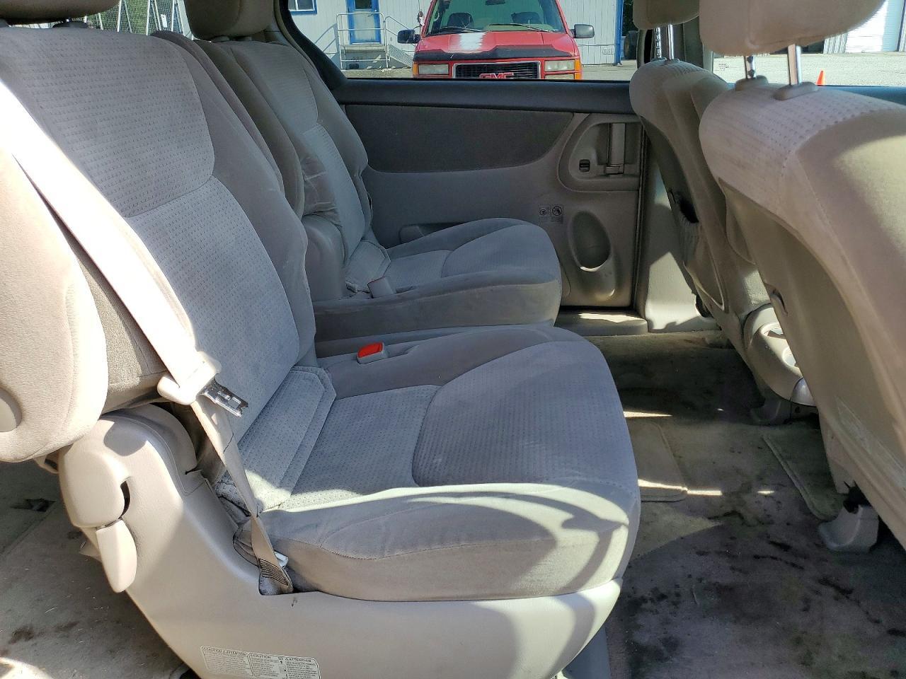 2008 Toyota Sienna le 7-passenger