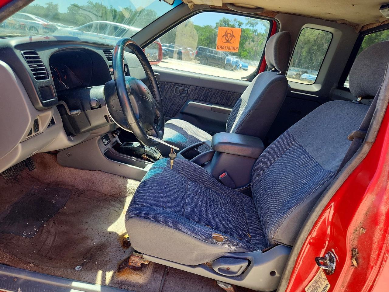 2000 Nissan Frontier XE Desert Runner