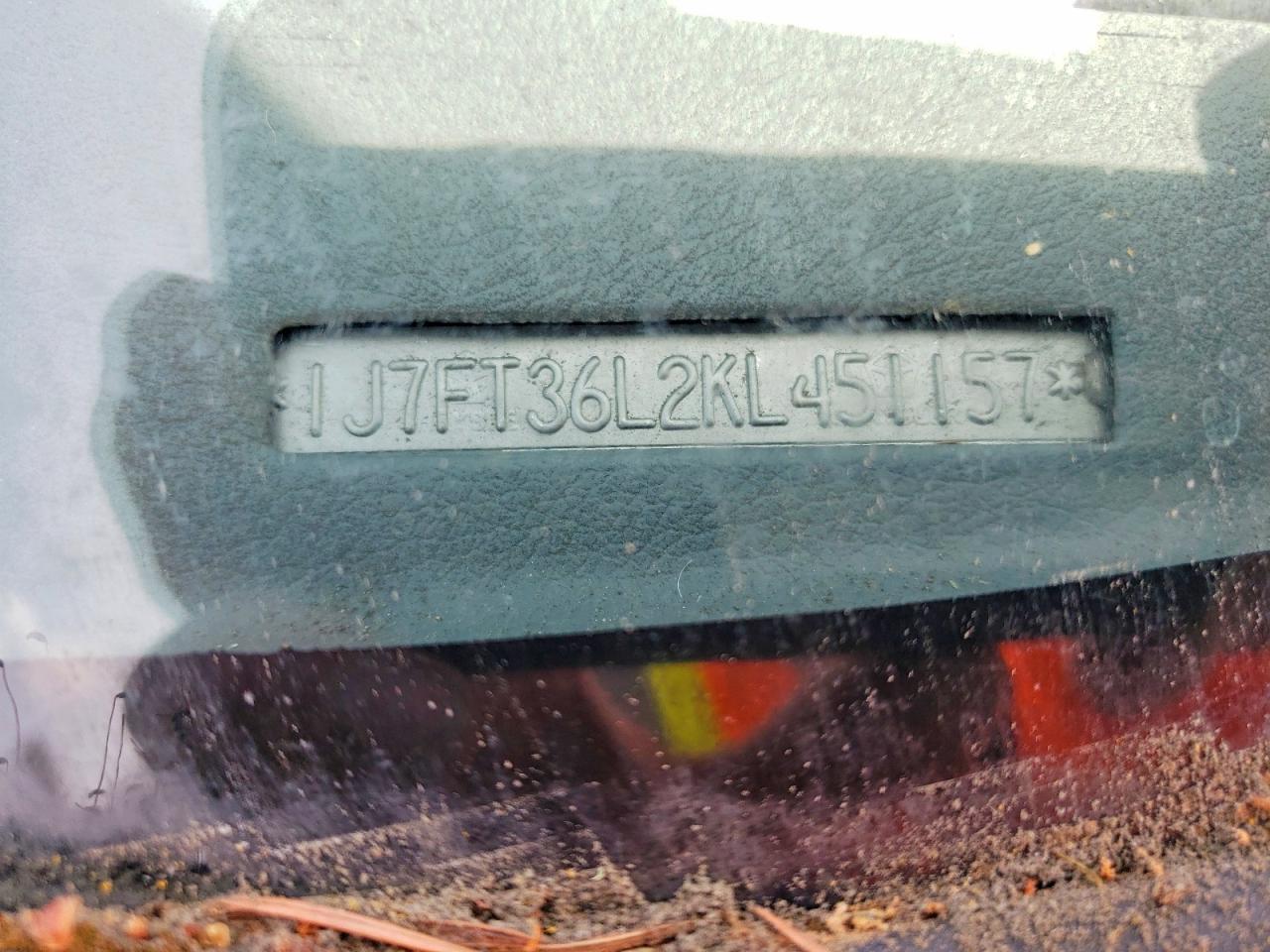 1989 Jeep Comanche Pioneer