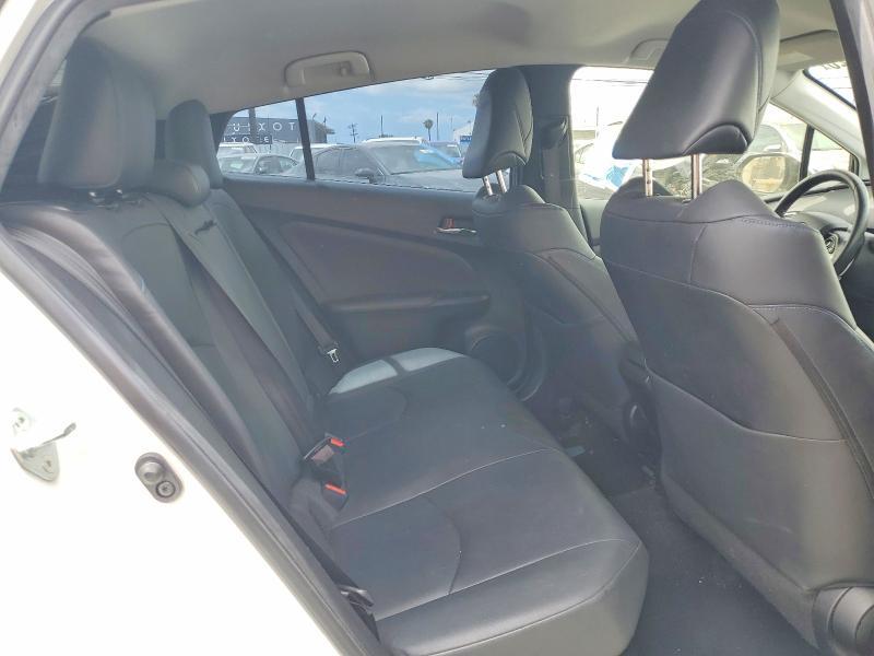 2016 Toyota Prius Three Touring